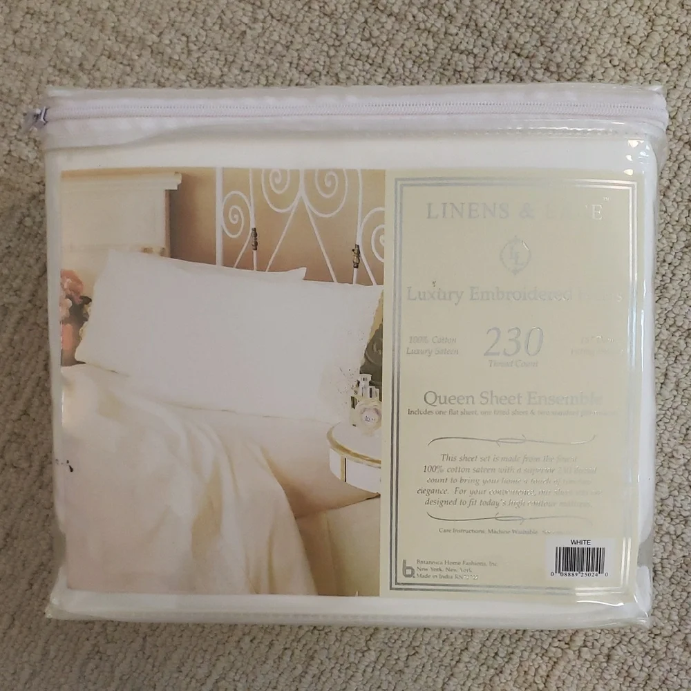 Linens & Lace White Queen Sheet Ensemble - Picture 2 of 2
